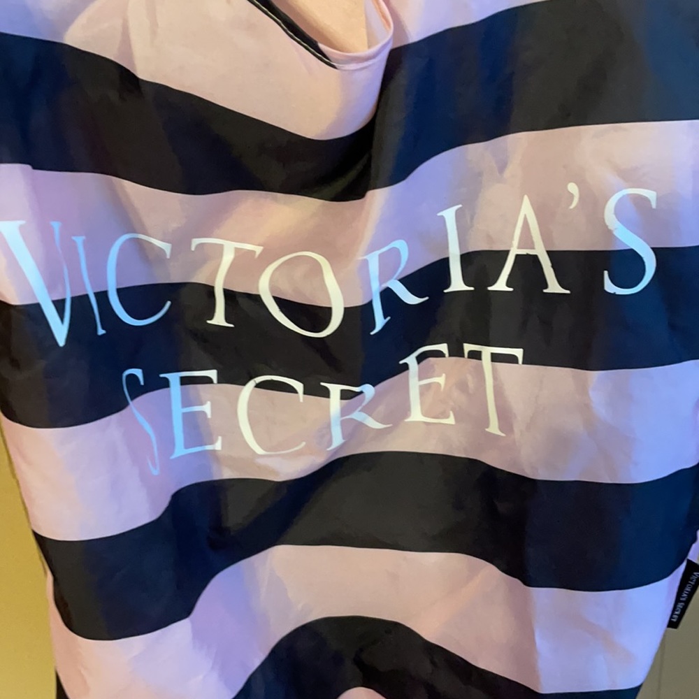 Victoria Secret Tote - Picture 2 of 6
